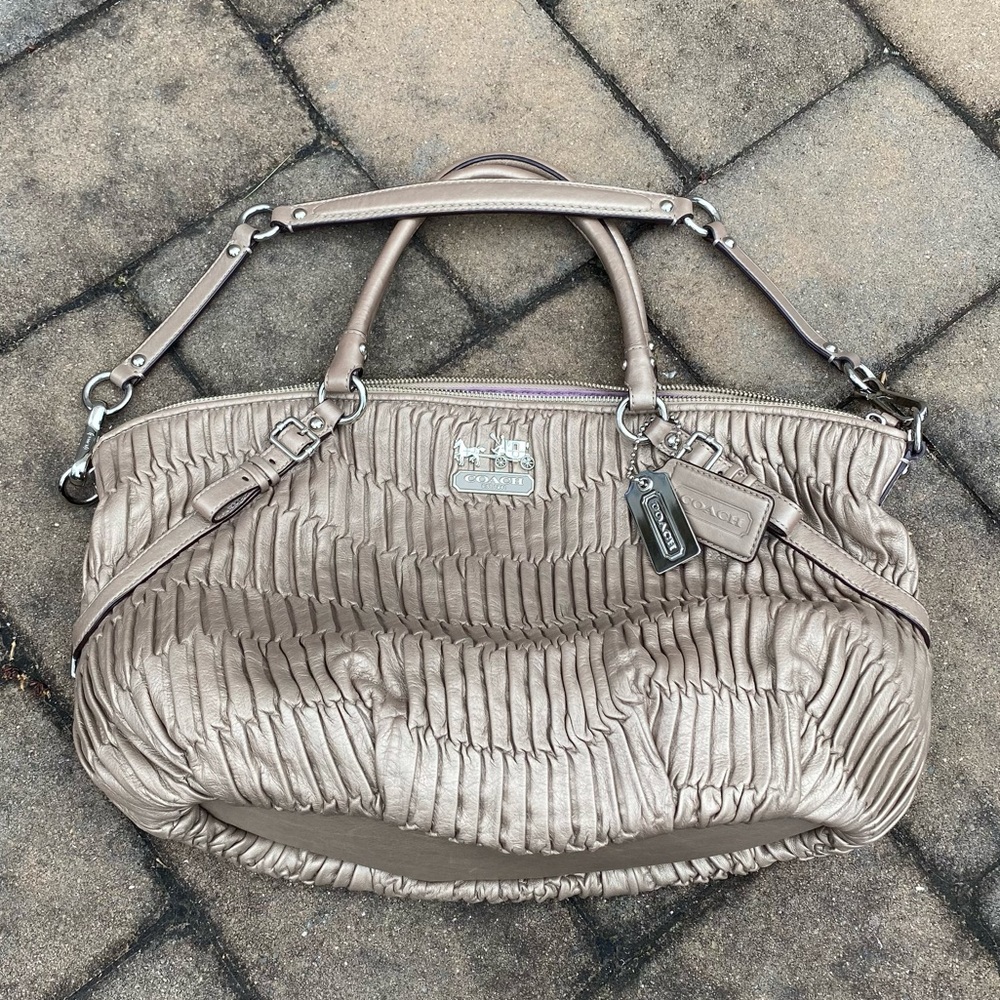 EUC Coach Metallic Oyster Lg Gathered Sophia - Picture 9 of 9